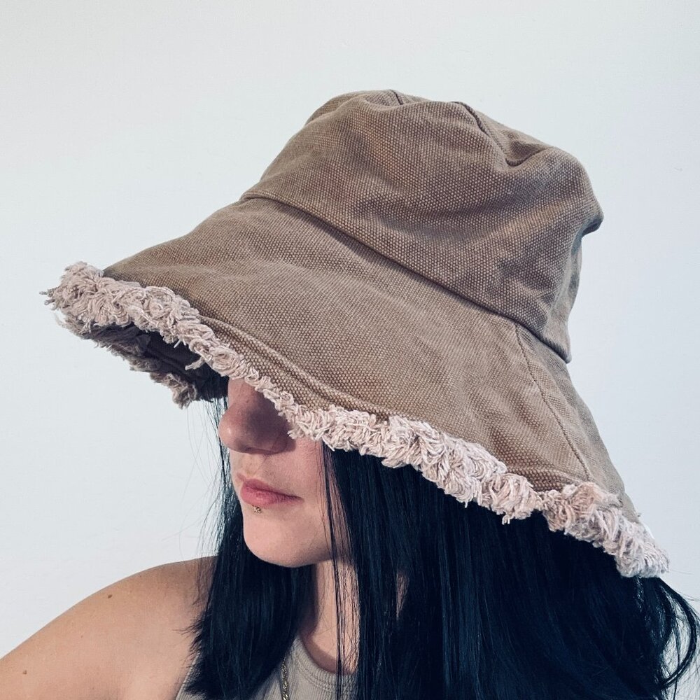 Olive & Pique Frayed Edge Bucket Hat